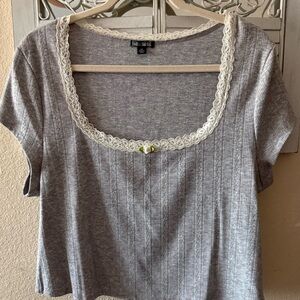 Wild Fable Gray Lace Trim Short Sleeve Top